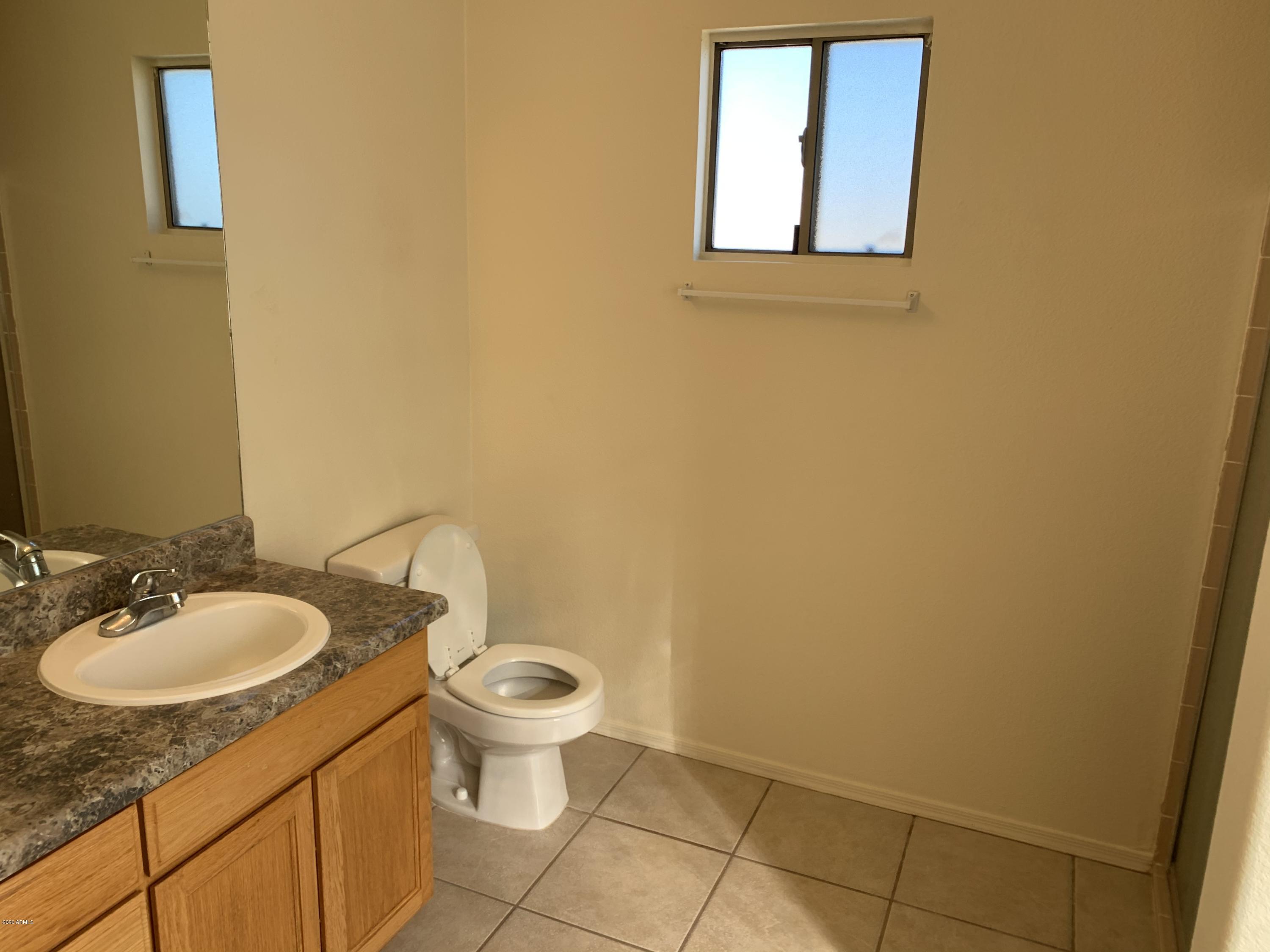 CANYON DE FLORES PHASE 2C - Residential Lease