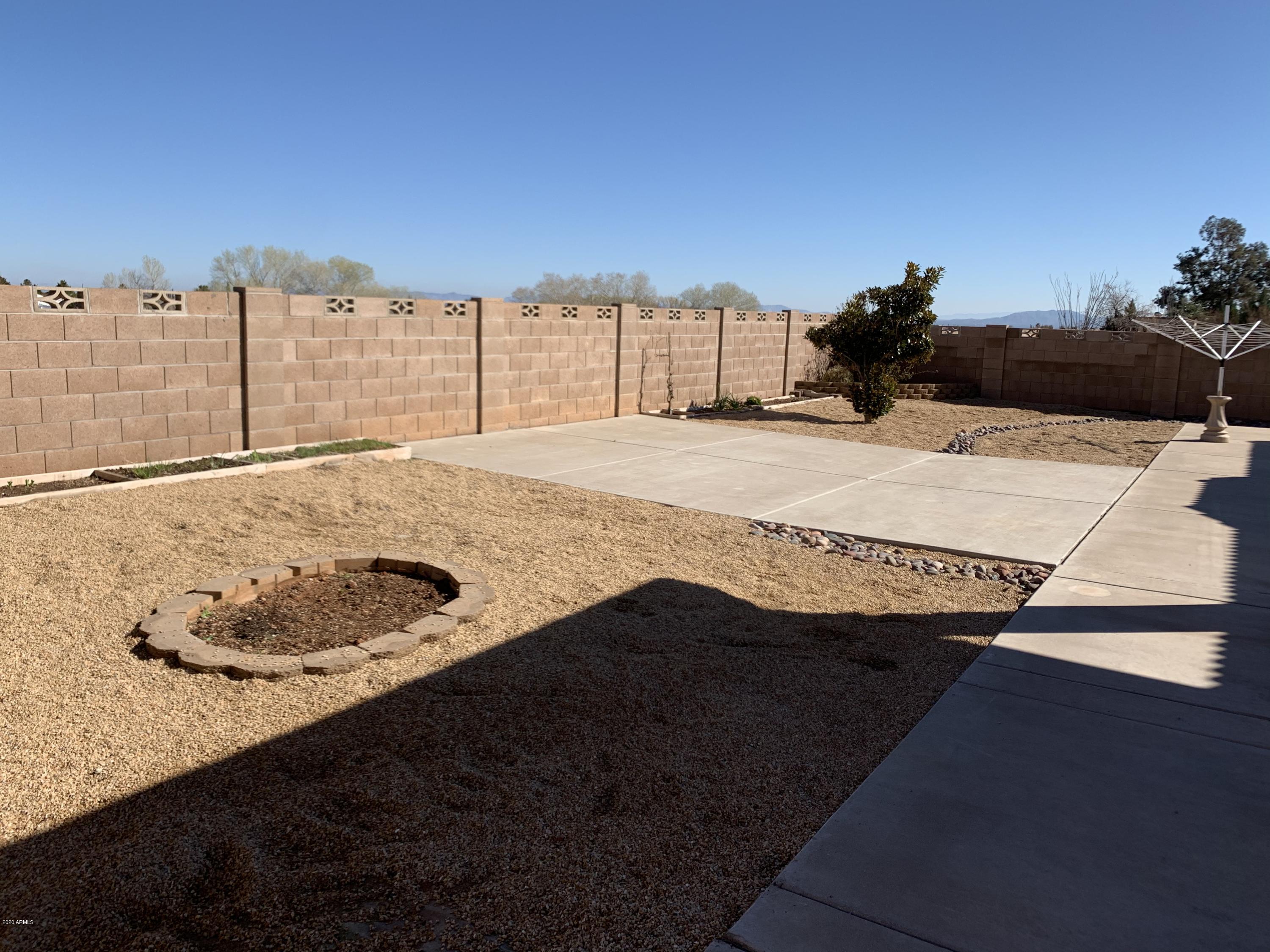 CANYON DE FLORES PHASE 2C - Residential Lease