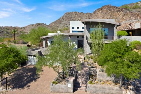 2208 E BELMONT Avenue Phoenix AZ 85020