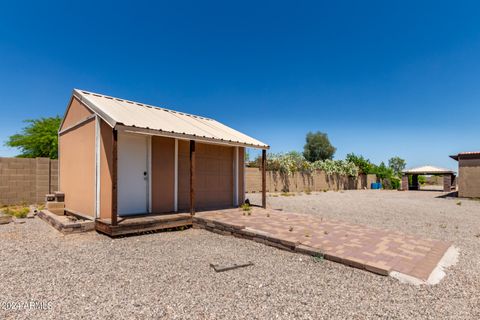 A home in Tonopah