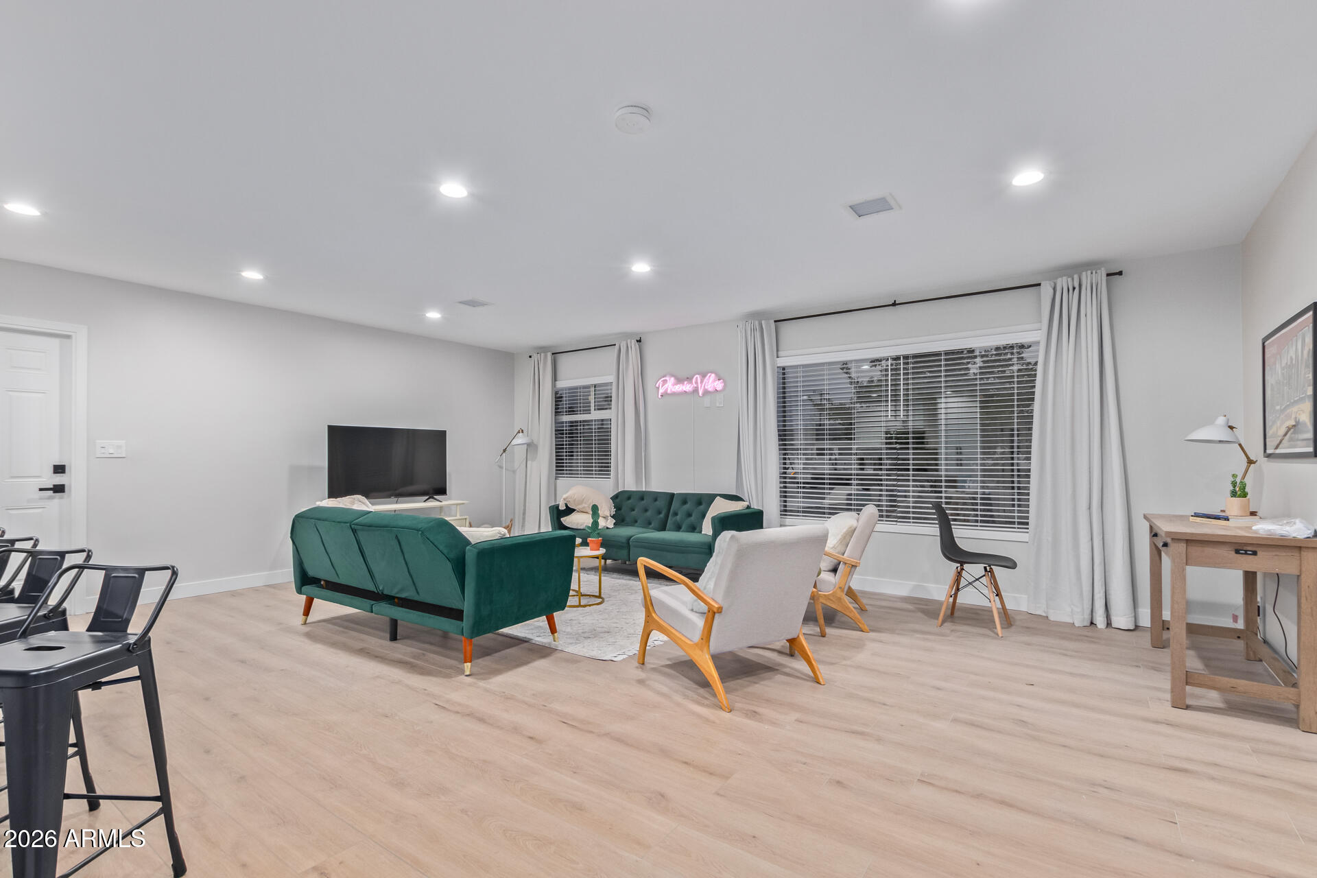 1535 W Lawrence Road