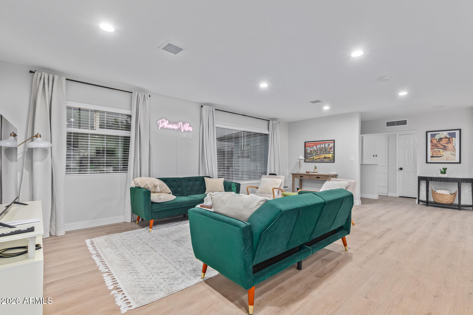 1535 W Lawrence Road