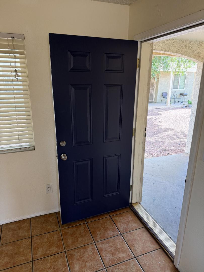 1336 E Mountain View Road Unit 105