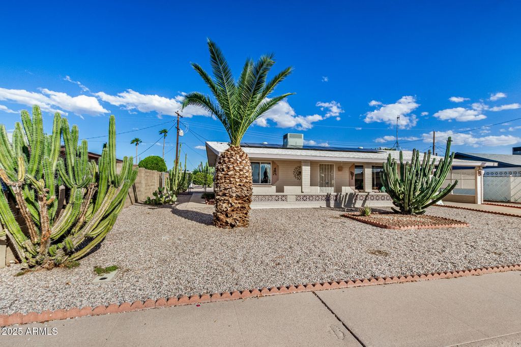 Photo of 507 N 55th Place, Mesa, AZ 85205 (MLS # 6927794)
