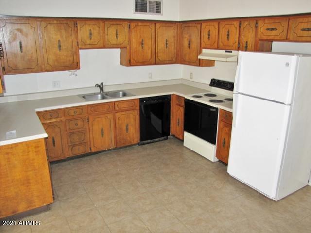 PUEBLO DEL SOL UNIT 8 - Residential Lease