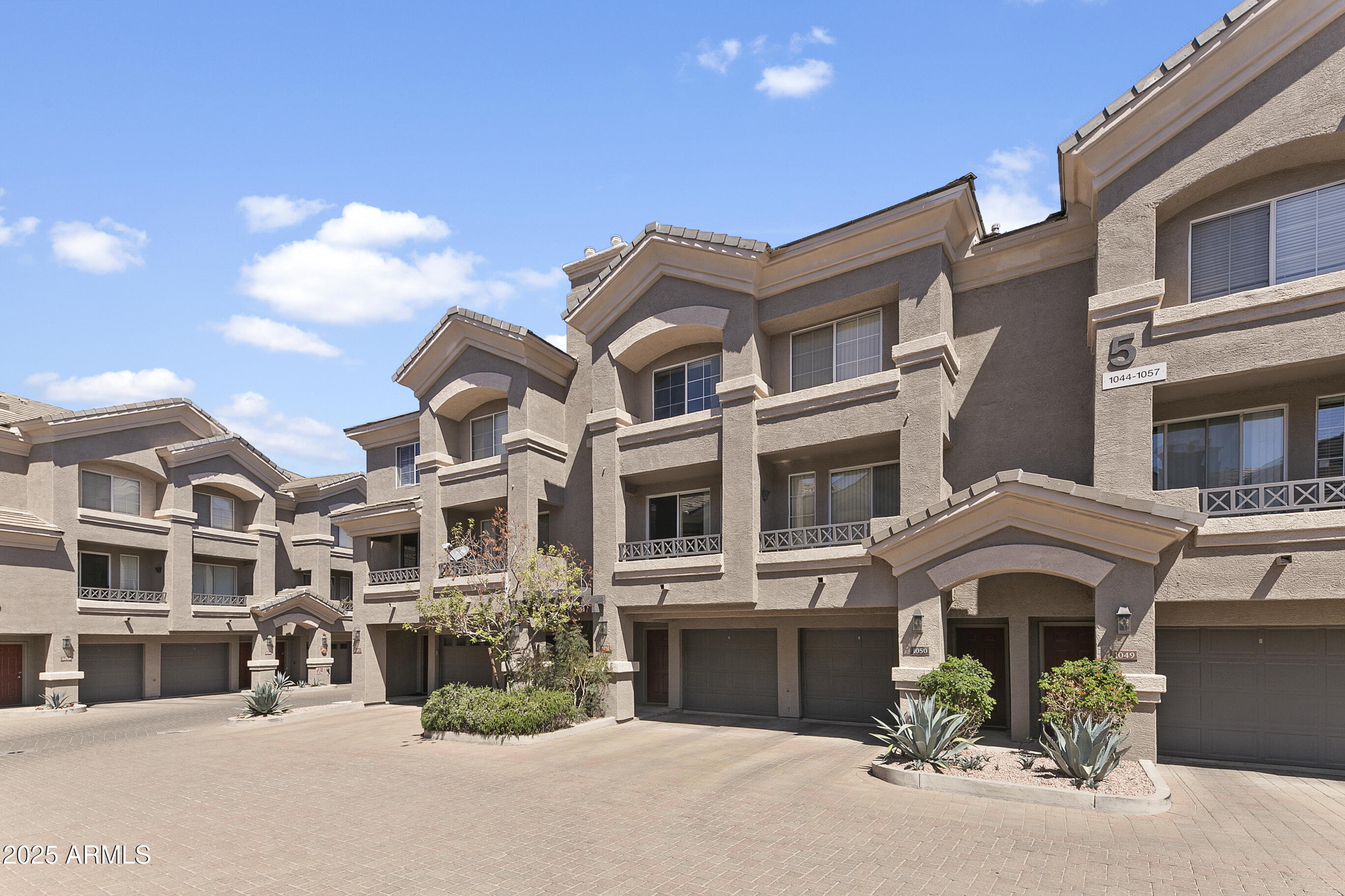 4455 E PARADISE VILLAGE Parkway 1051