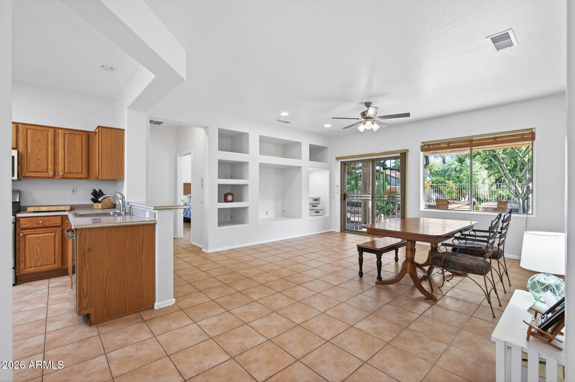 18651 N SUMMERBREEZE Way