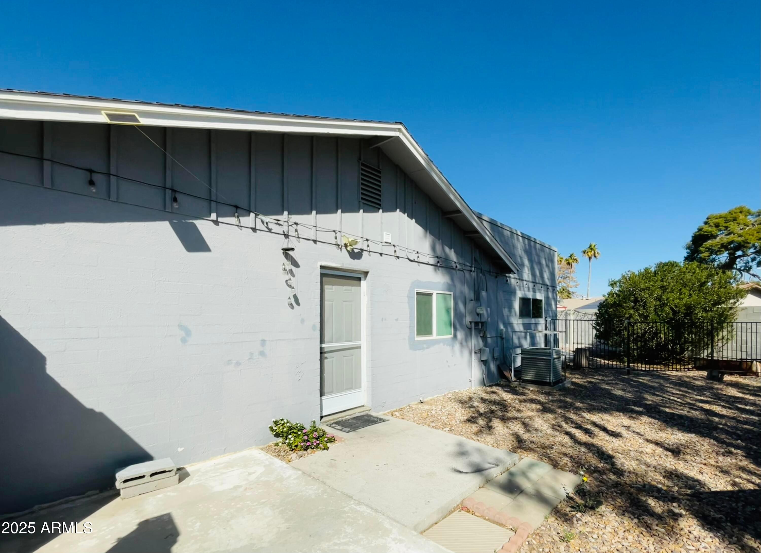 3720 W Mauna Loa Lane Studio