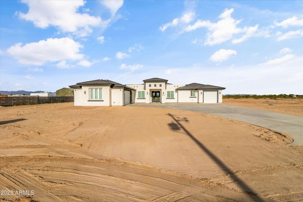 Photo of 3719 S 335th Avenue, Tonopah, AZ 85354 (MLS # 6912173)