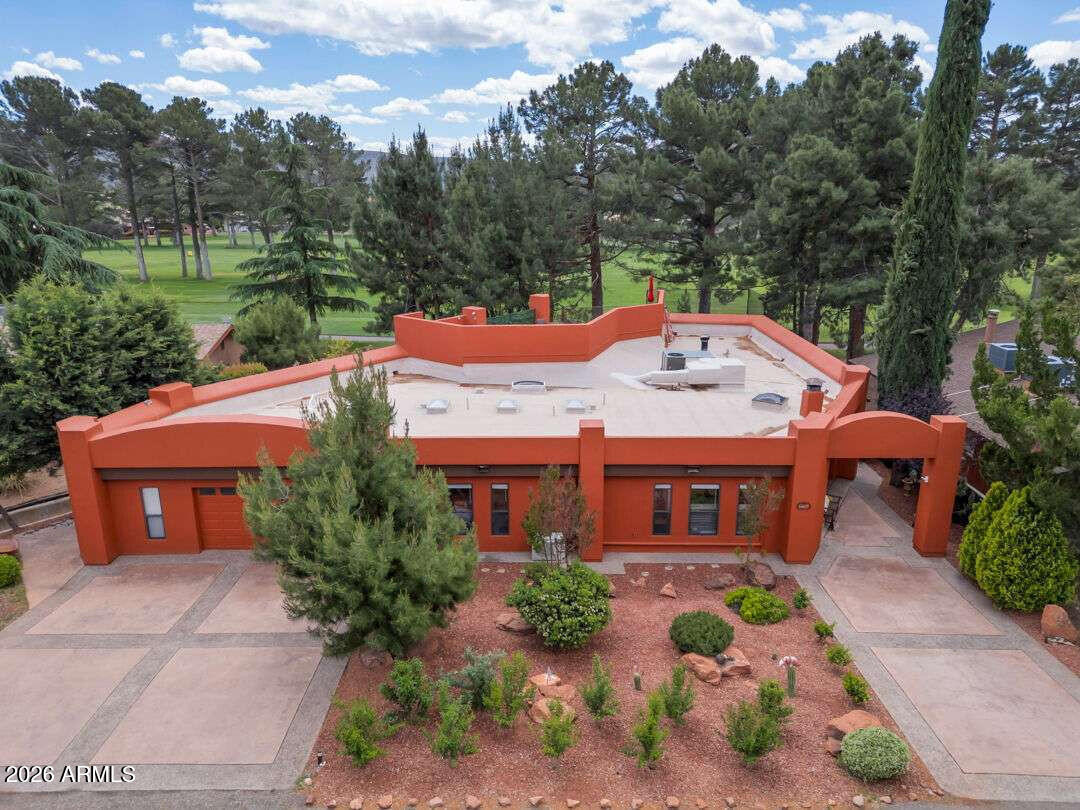 395 FAIRWAY OAKS Drive