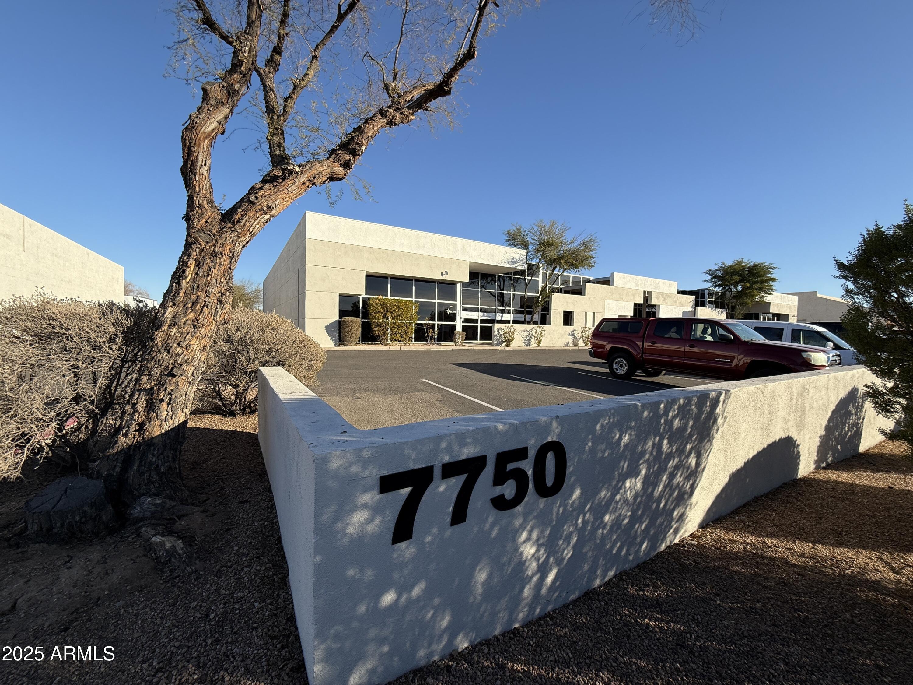 7750 E GELDING Drive