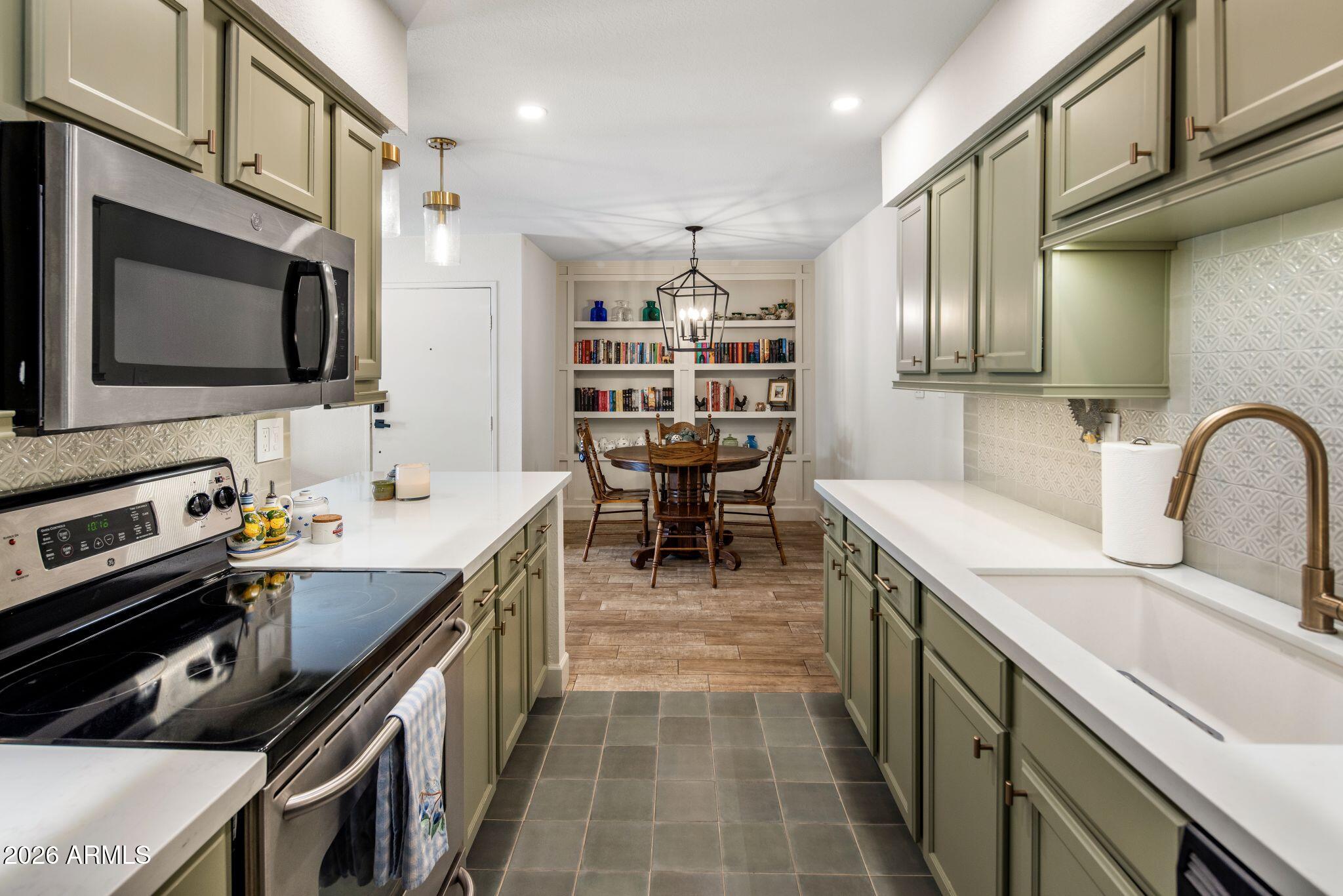 5995 N 78TH Street 1049