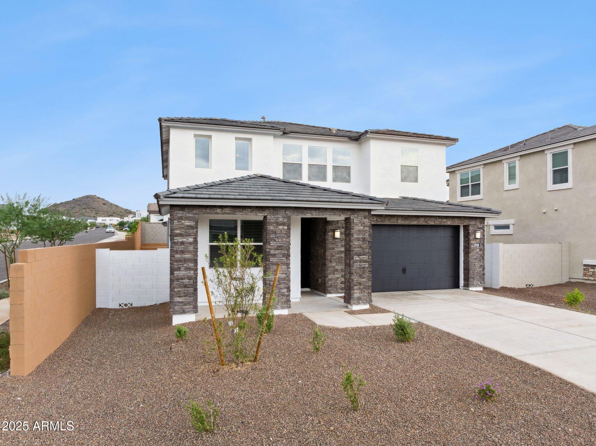 7310 W BUCKHORN Trail