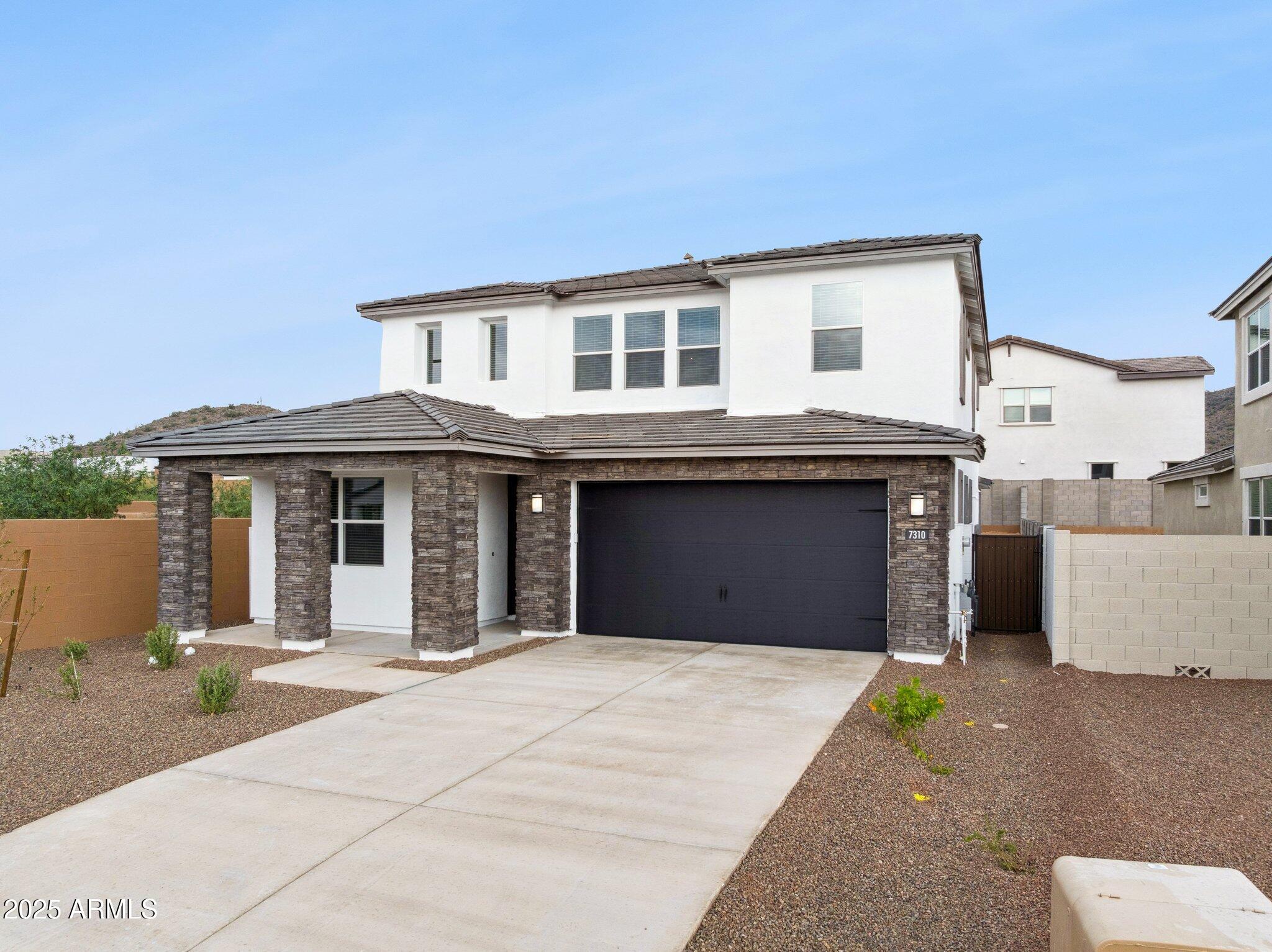 7310 W BUCKHORN Trail