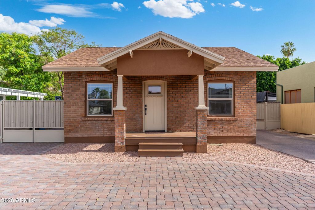 Photo of 332 E Windsor Avenue, Phoenix, AZ 85004 (MLS # 7020224)