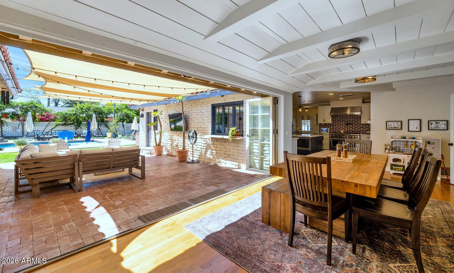 1021 W Encanto Boulevard