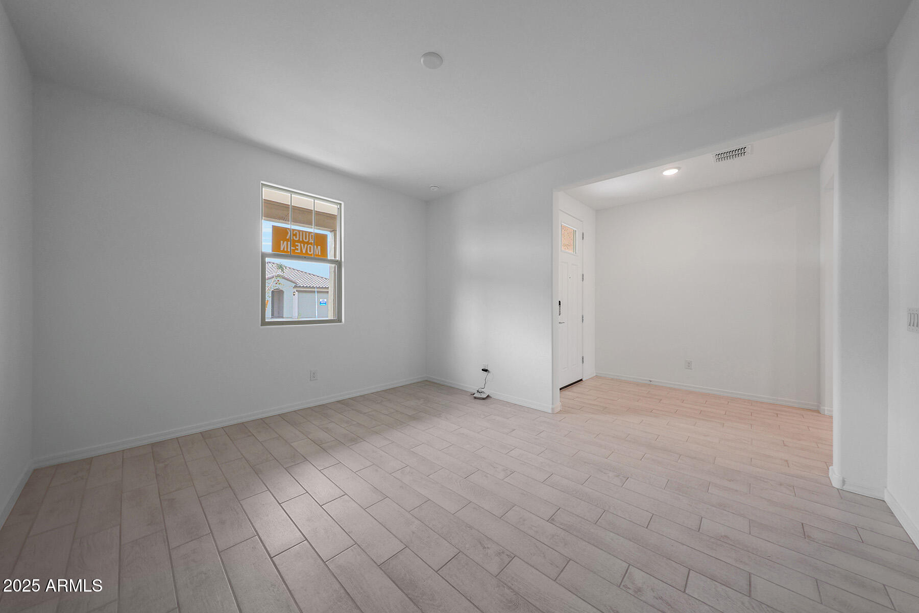 820 W Riparian Drive