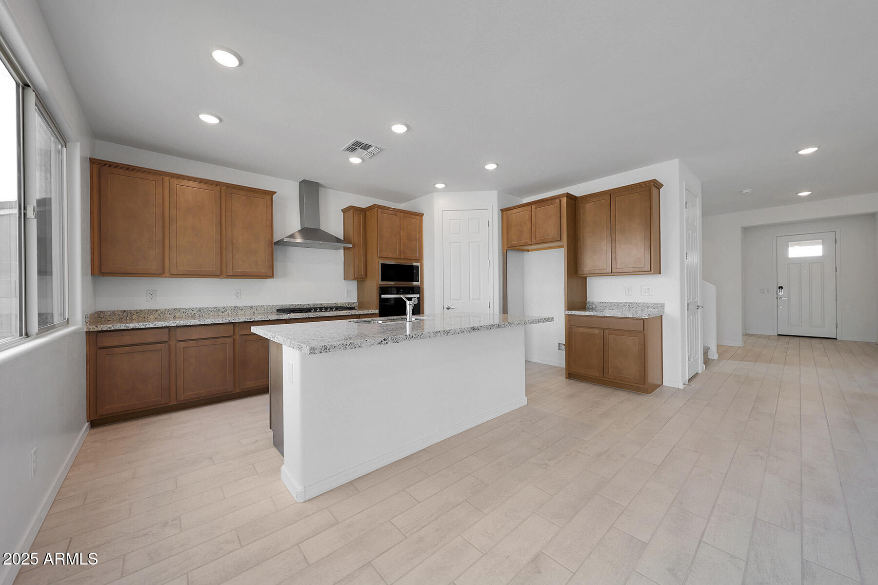 820 W Riparian Drive