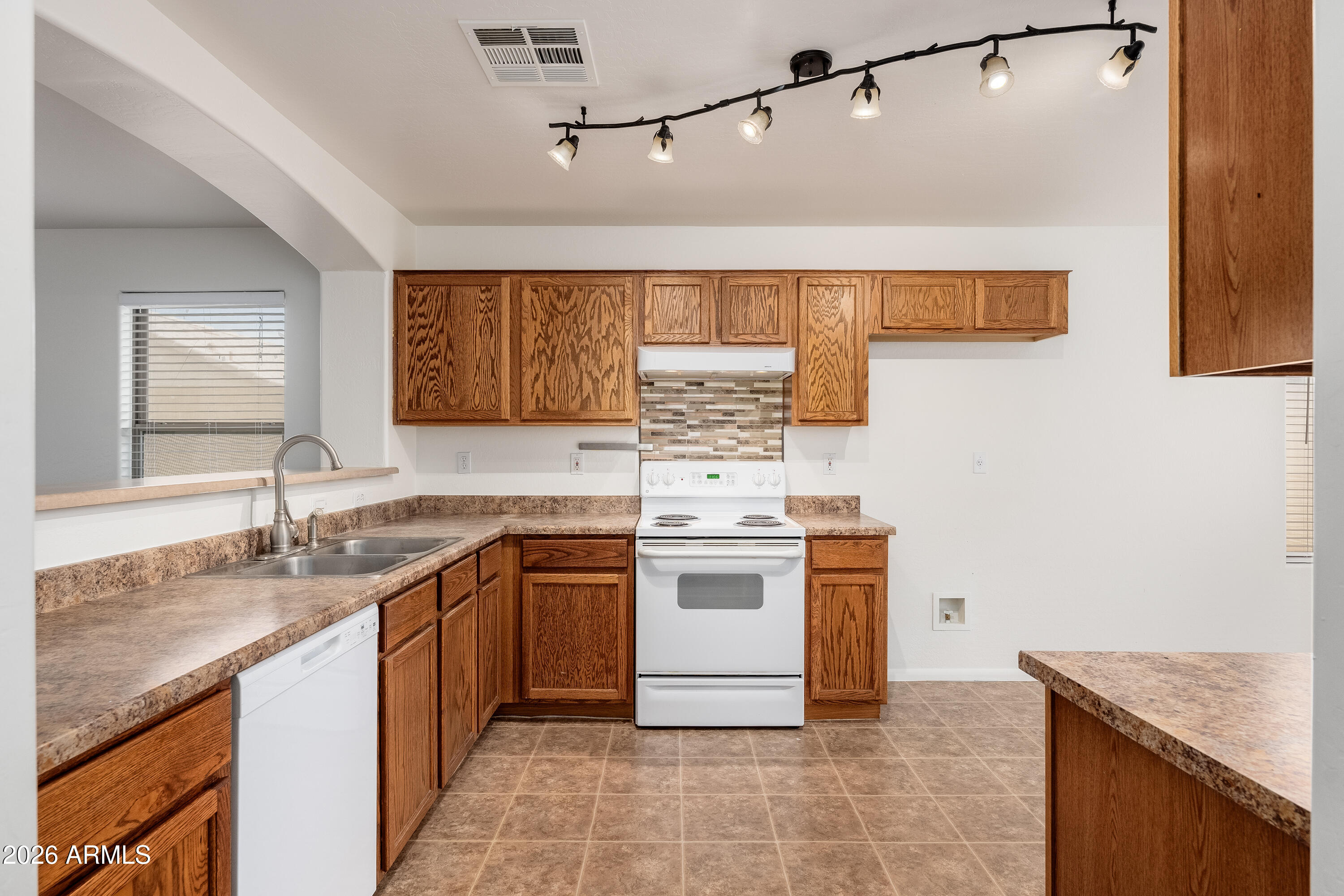 10614 W EDGEMONT Drive