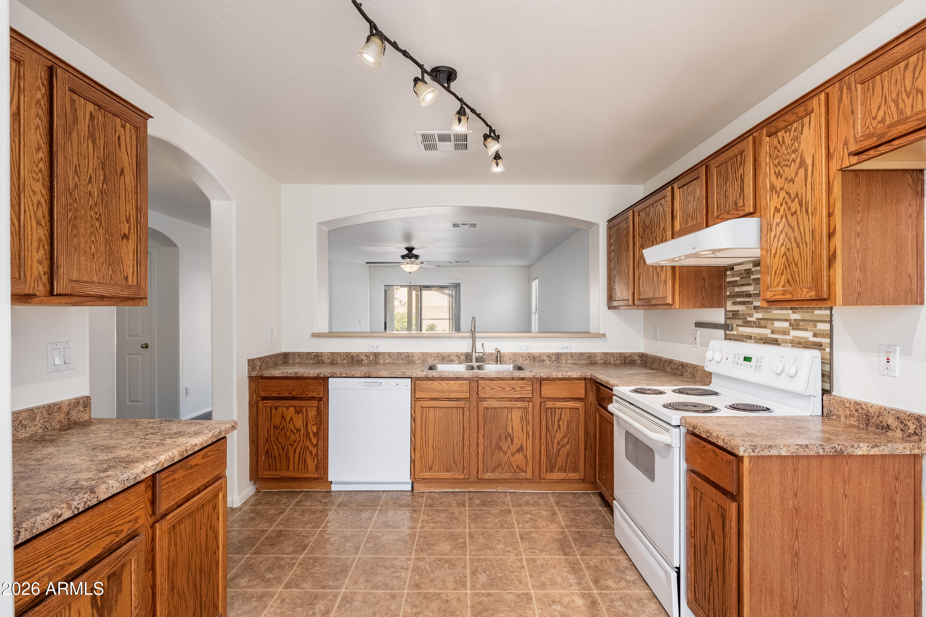 10614 W EDGEMONT Drive