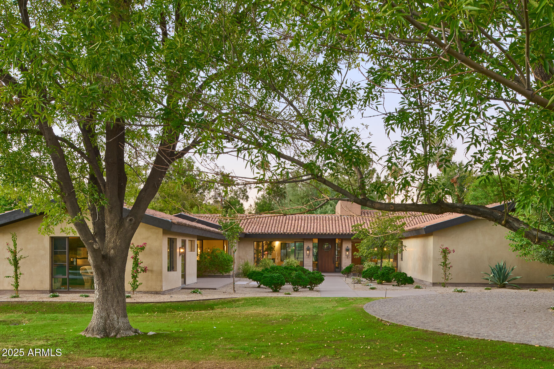 514 W ROSE Lane