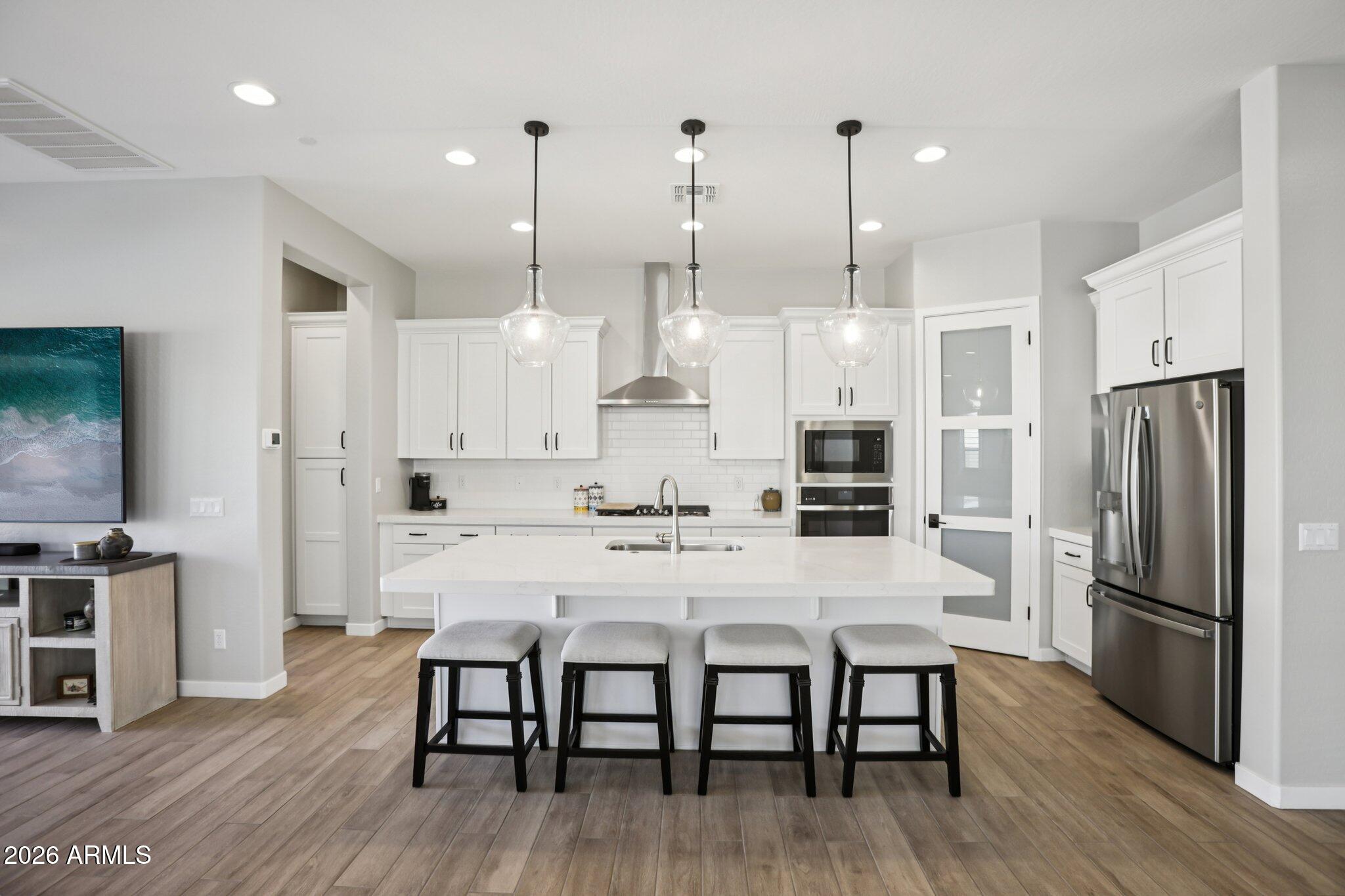 8128 E JASMINE Street