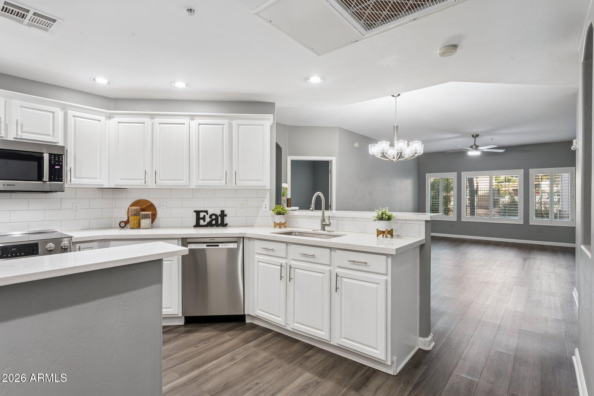 14000 N 94TH Street 1089