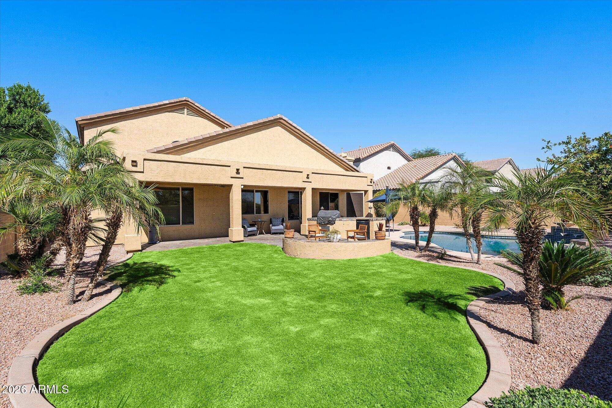 7321 E Tailfeather Drive