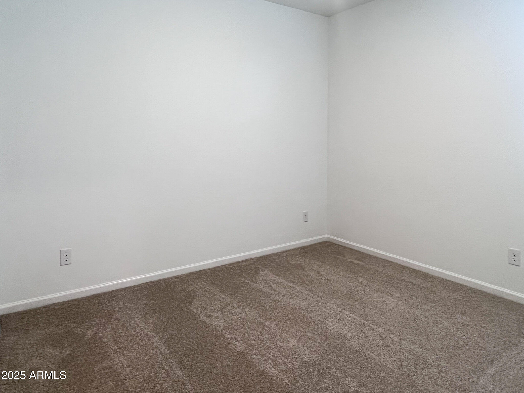 15736 W CAMDEN Avenue