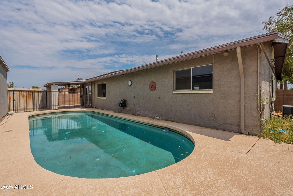 Photo of 824 E Washington Street, Avondale, AZ 85323 (MLS # 6893992)