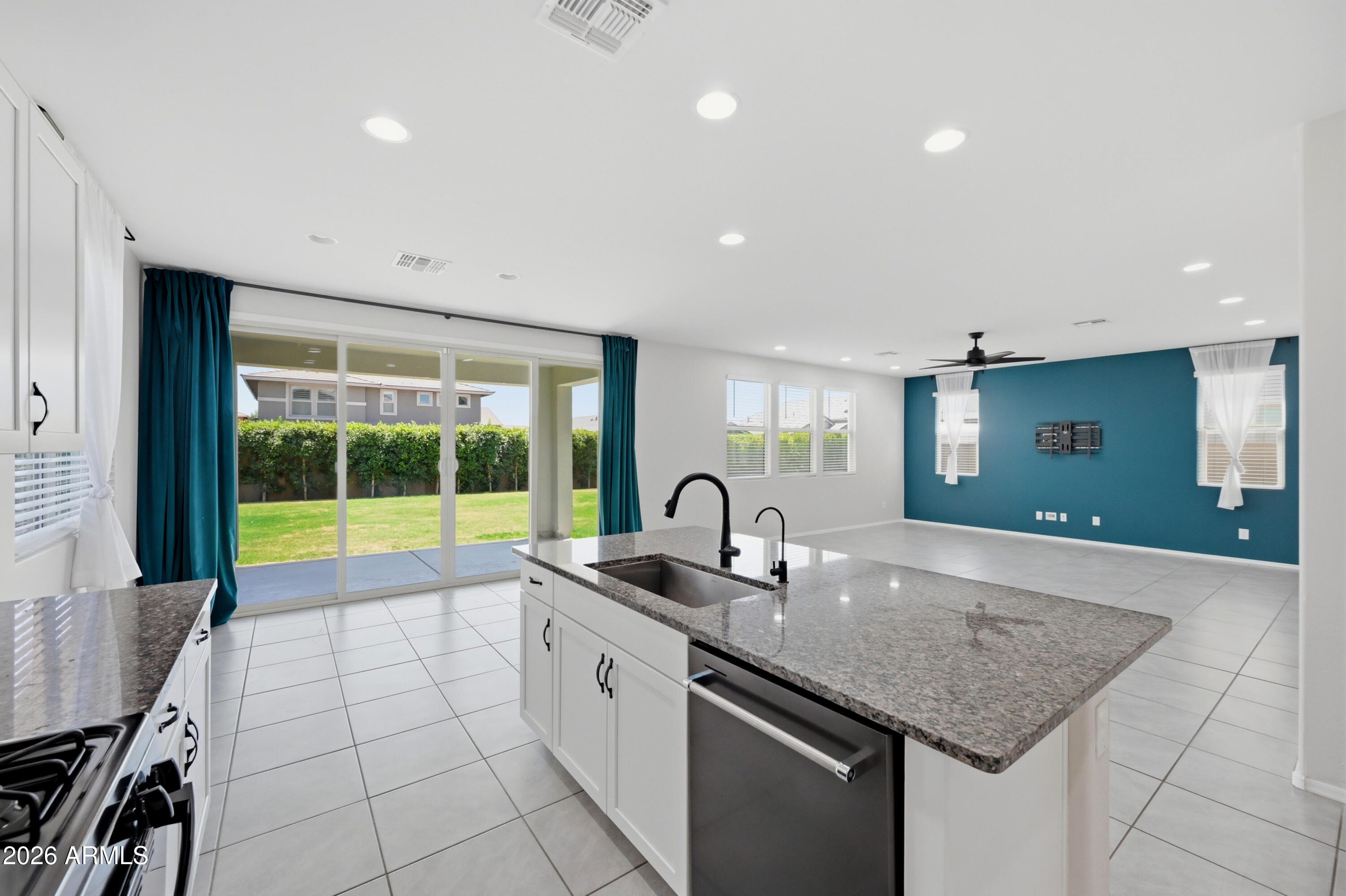 DESERT PLACE AT MORRISON RANCH PHASE 4 - Residential