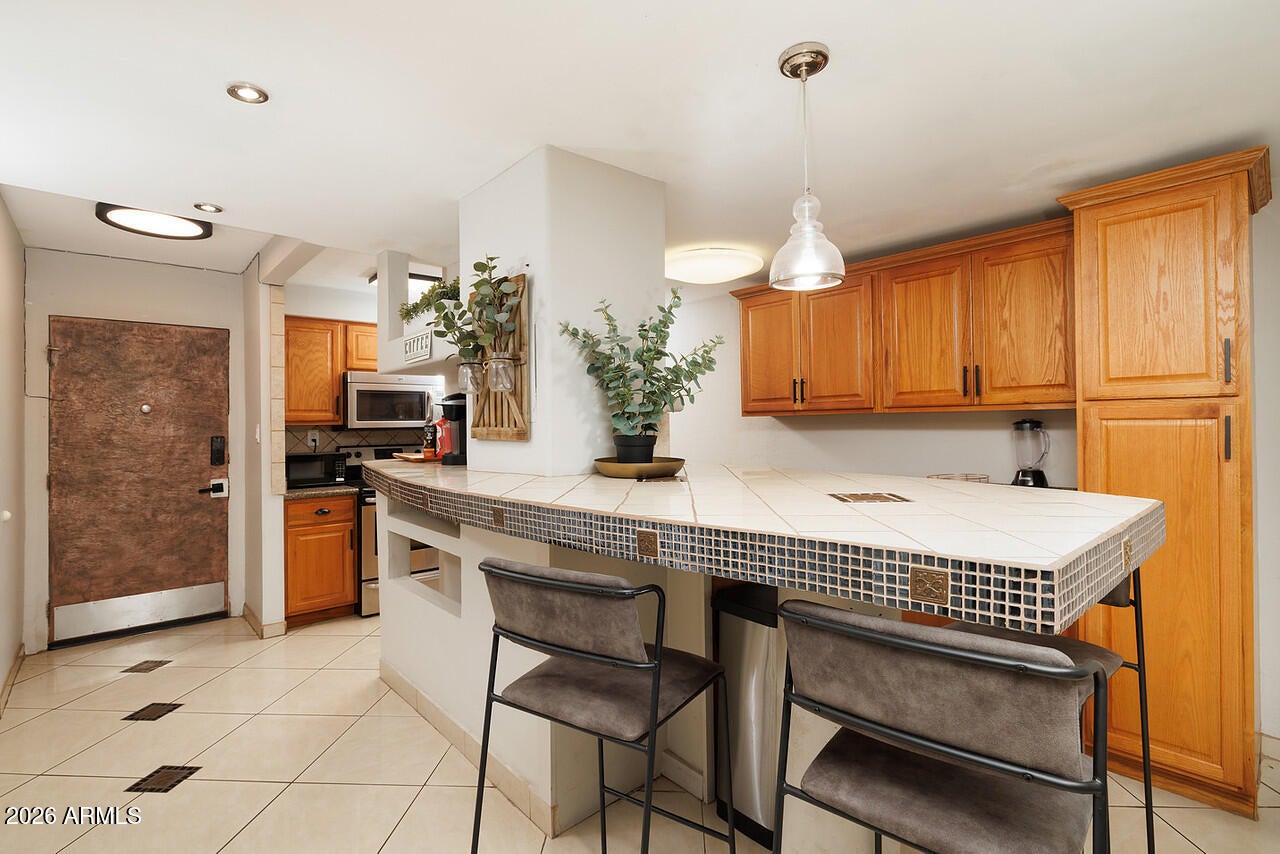 7625 E CAMELBACK Road B101