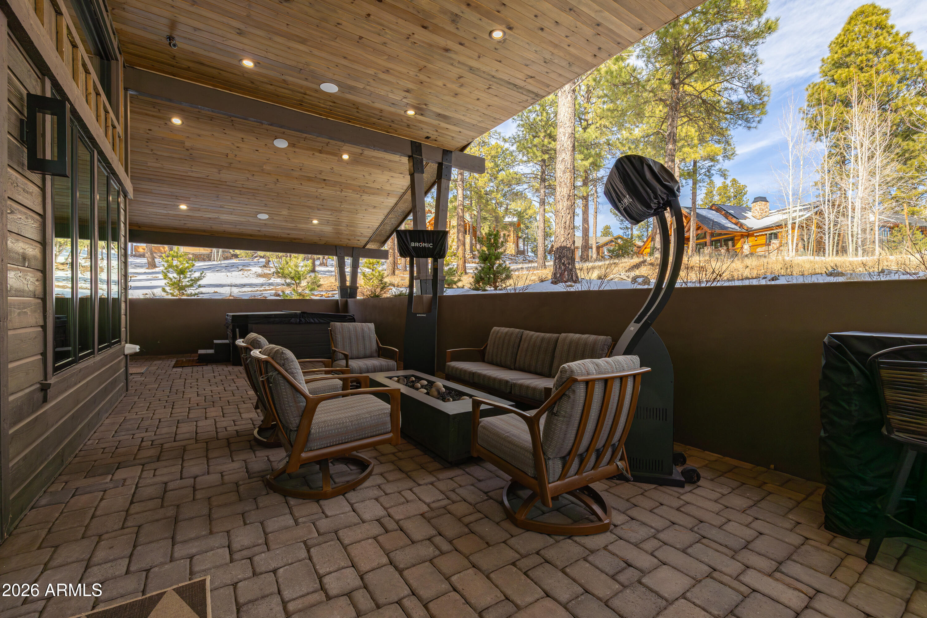ESTATES AT PINE CANYON - Residential