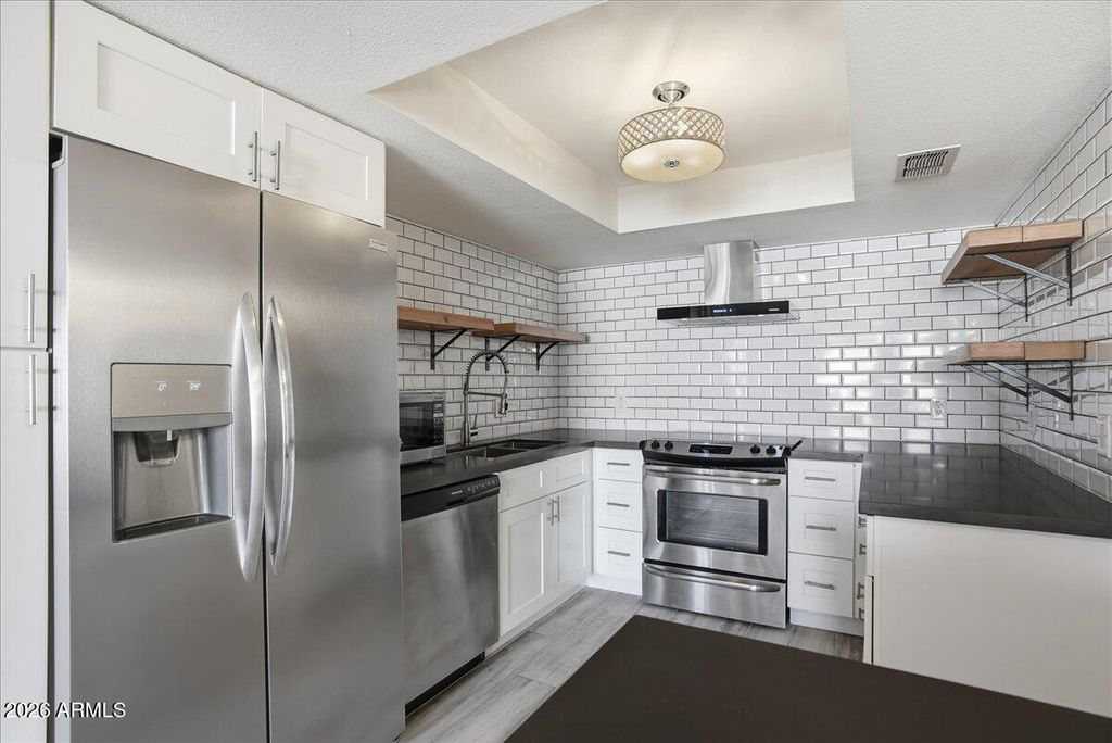 Photo of 7910 E Camelback Road #402, Scottsdale, AZ 85251 (MLS # 6976820)