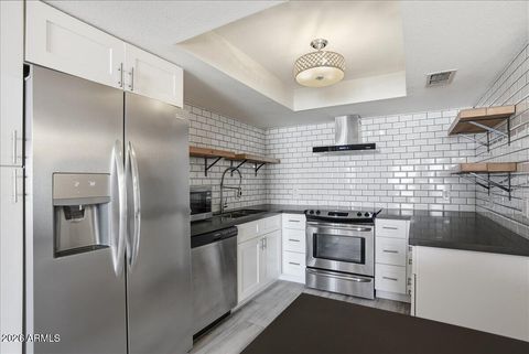 Photo of 7910 E Camelback Road #402, Scottsdale, AZ 85251 (MLS # 6976820)