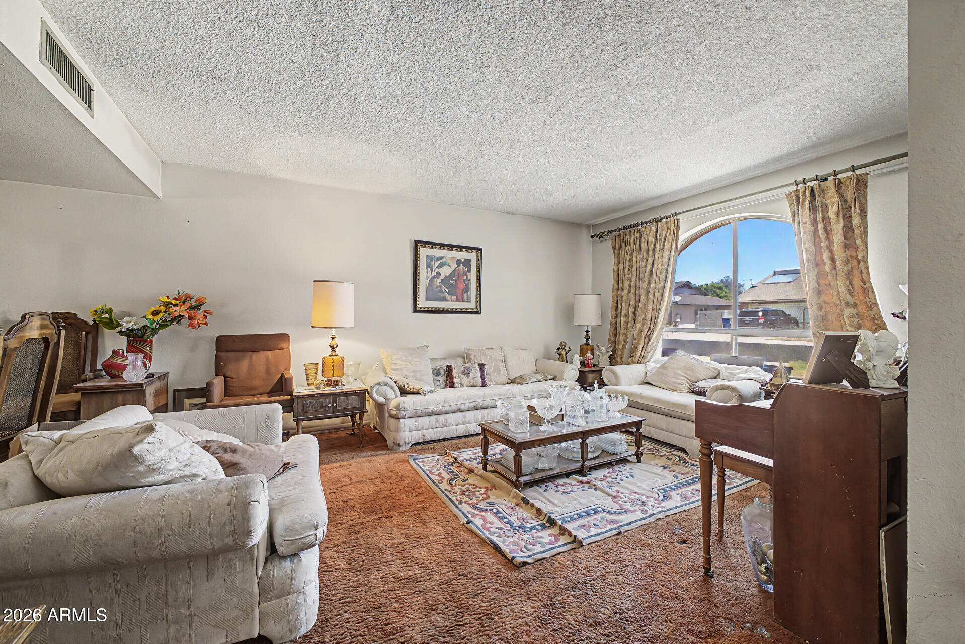 6029 W Desert Hills Drive
