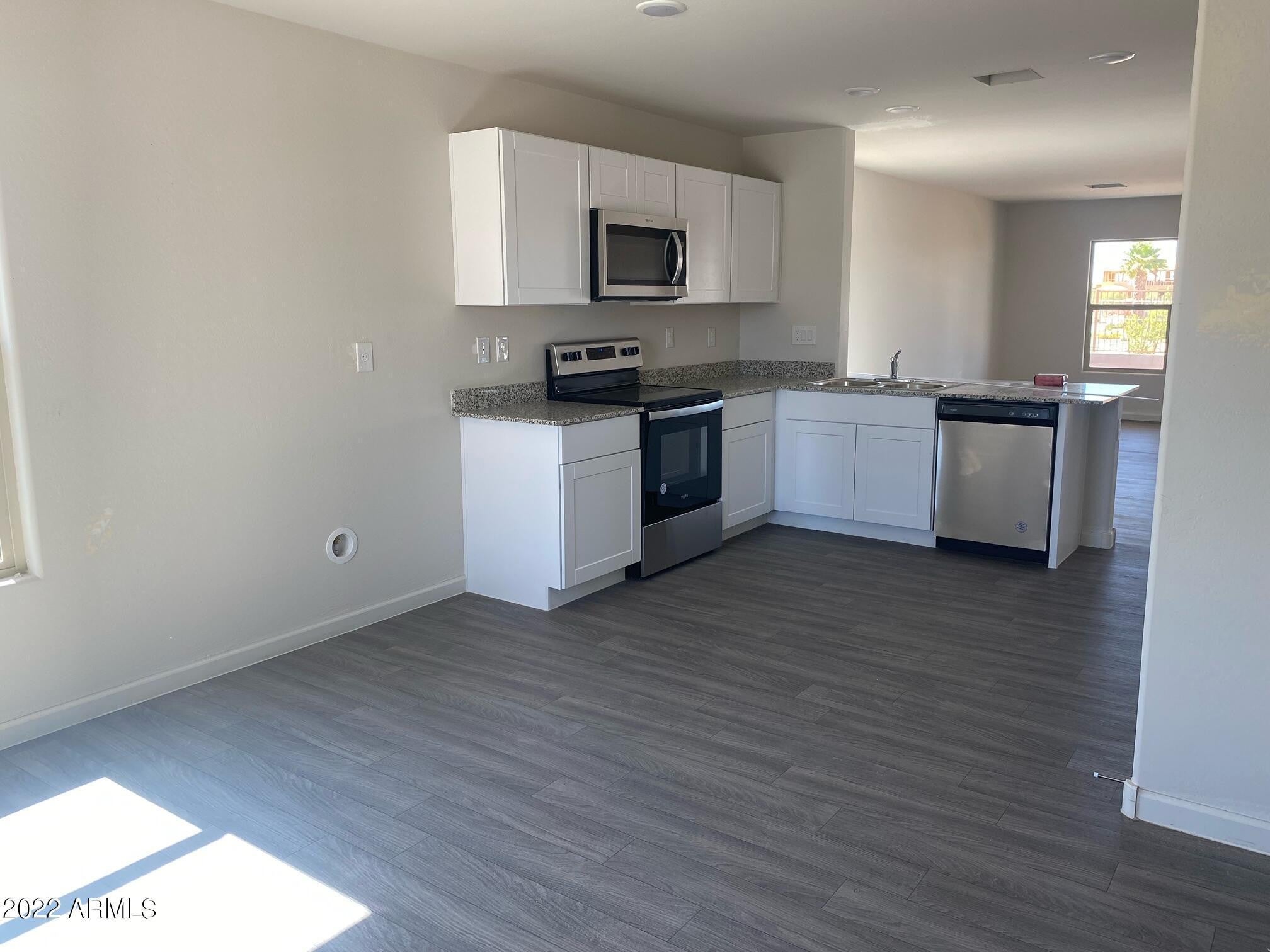 2052 E Velvet Place