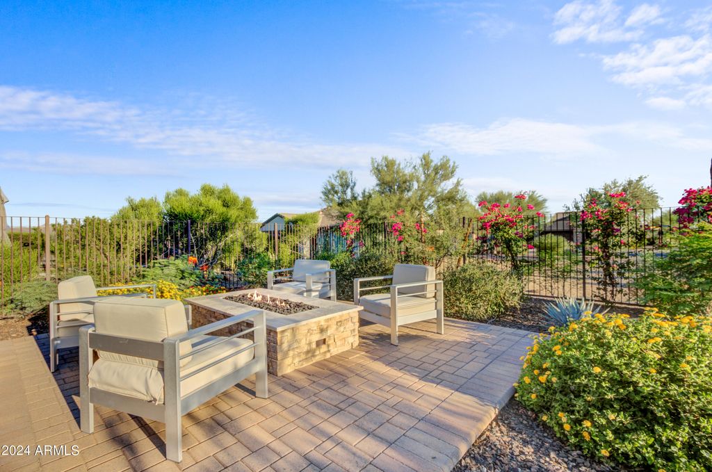 Photo of 18019 E Vista Desierto, Rio Verde, AZ 85263 (MLS # 6950005)