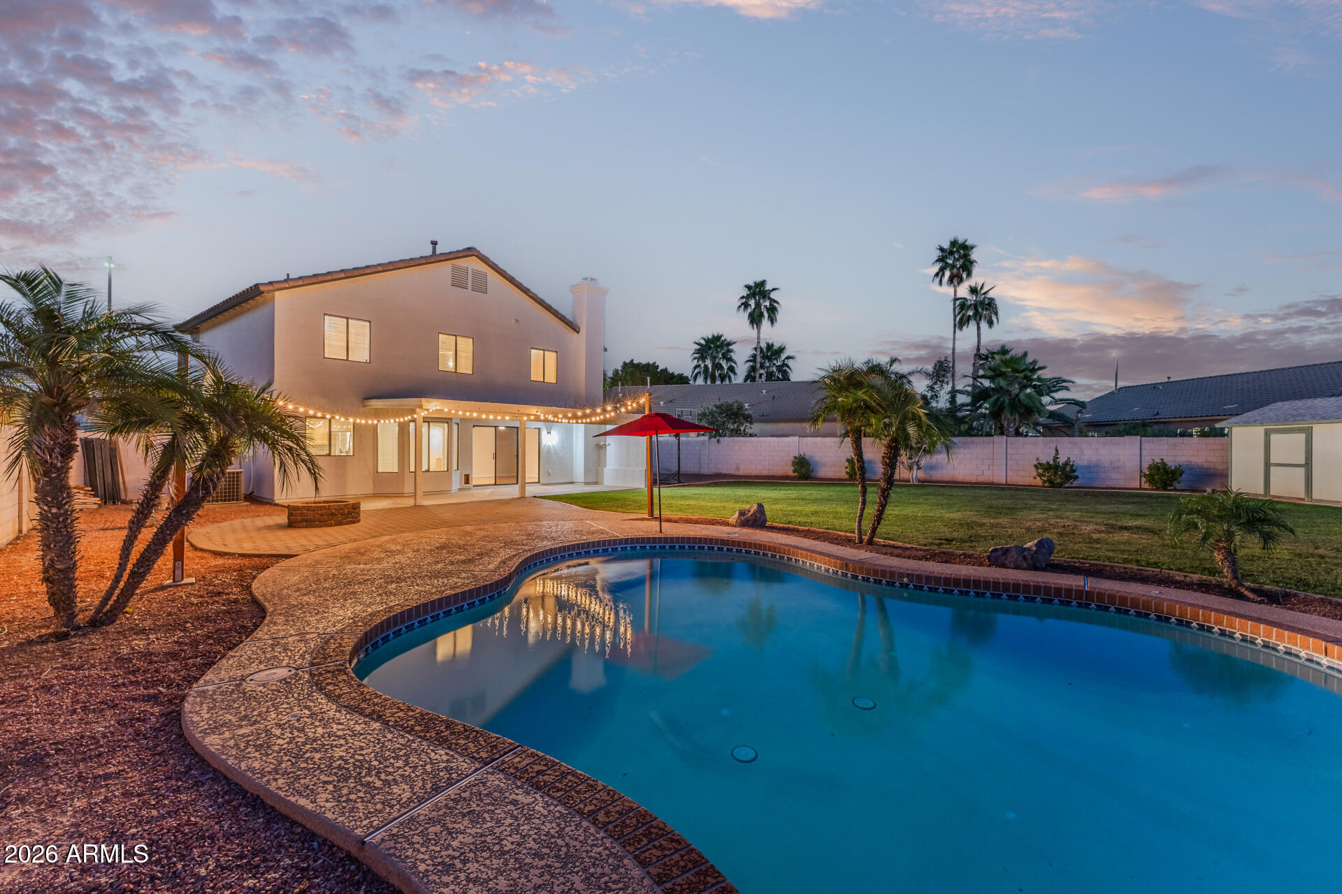 3843 E VAUGHN Avenue