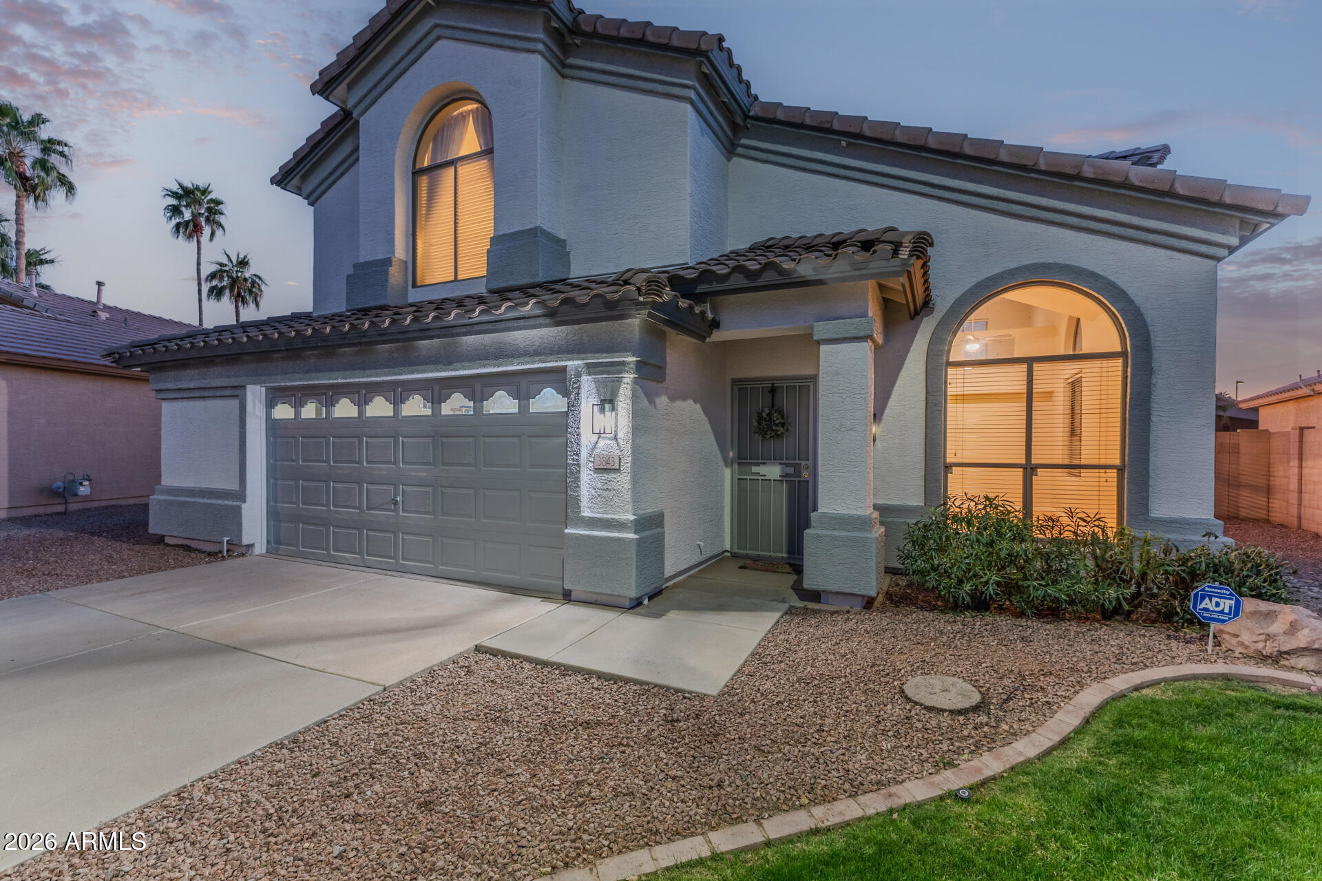 3843 E VAUGHN Avenue