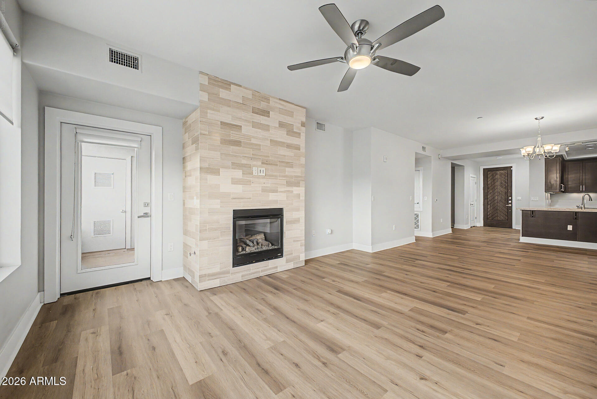 4803 N WOODMERE FAIRWAY -- 2006