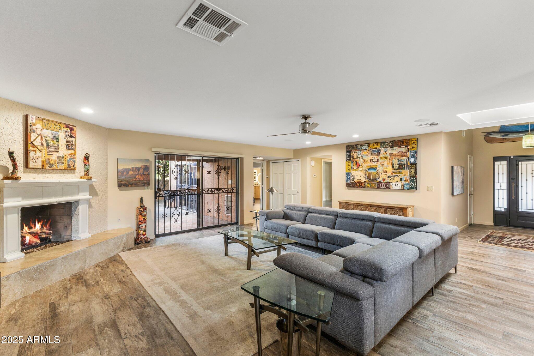 7673 N VIA DE PLATINA Drive