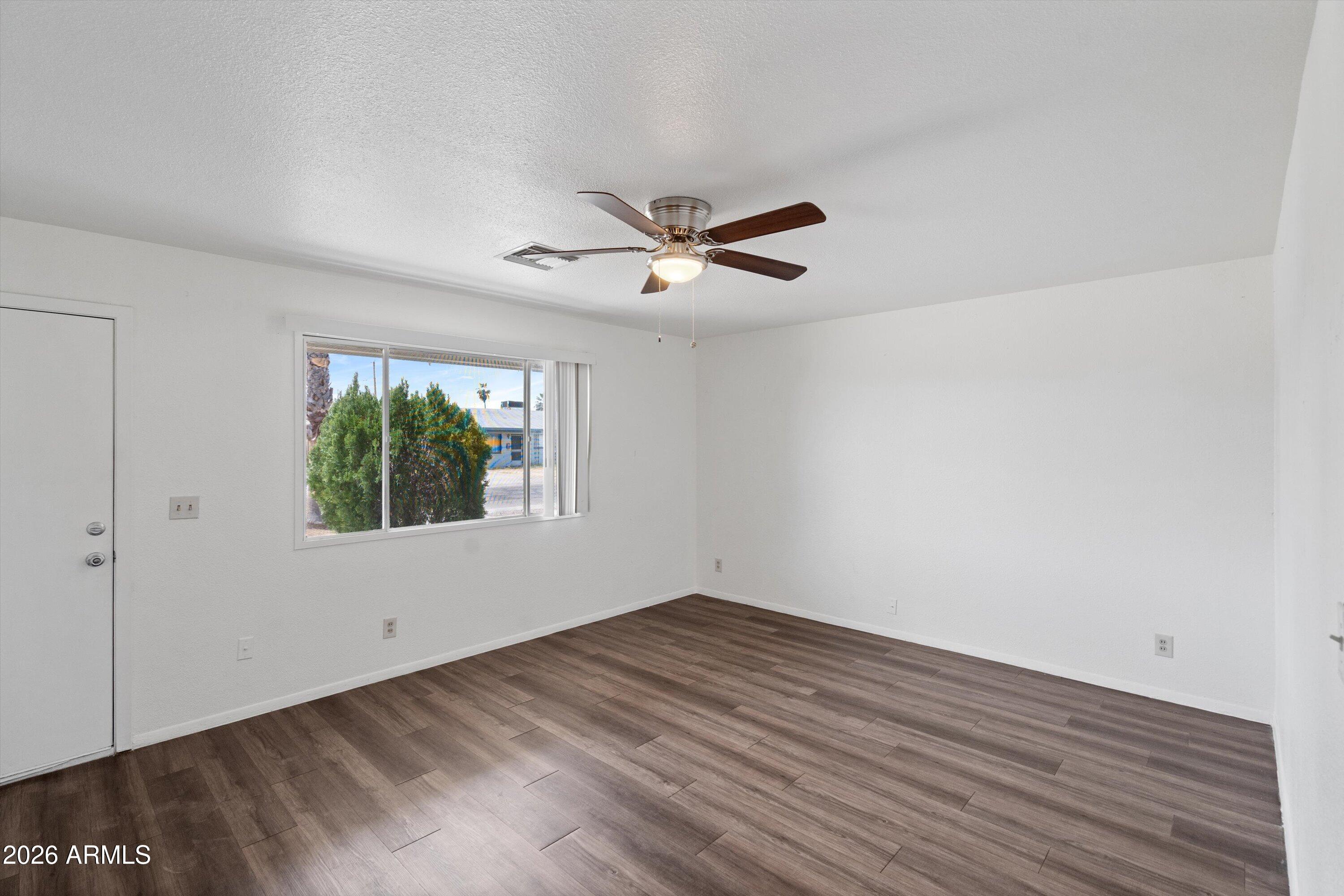 3438 W SIERRA Street