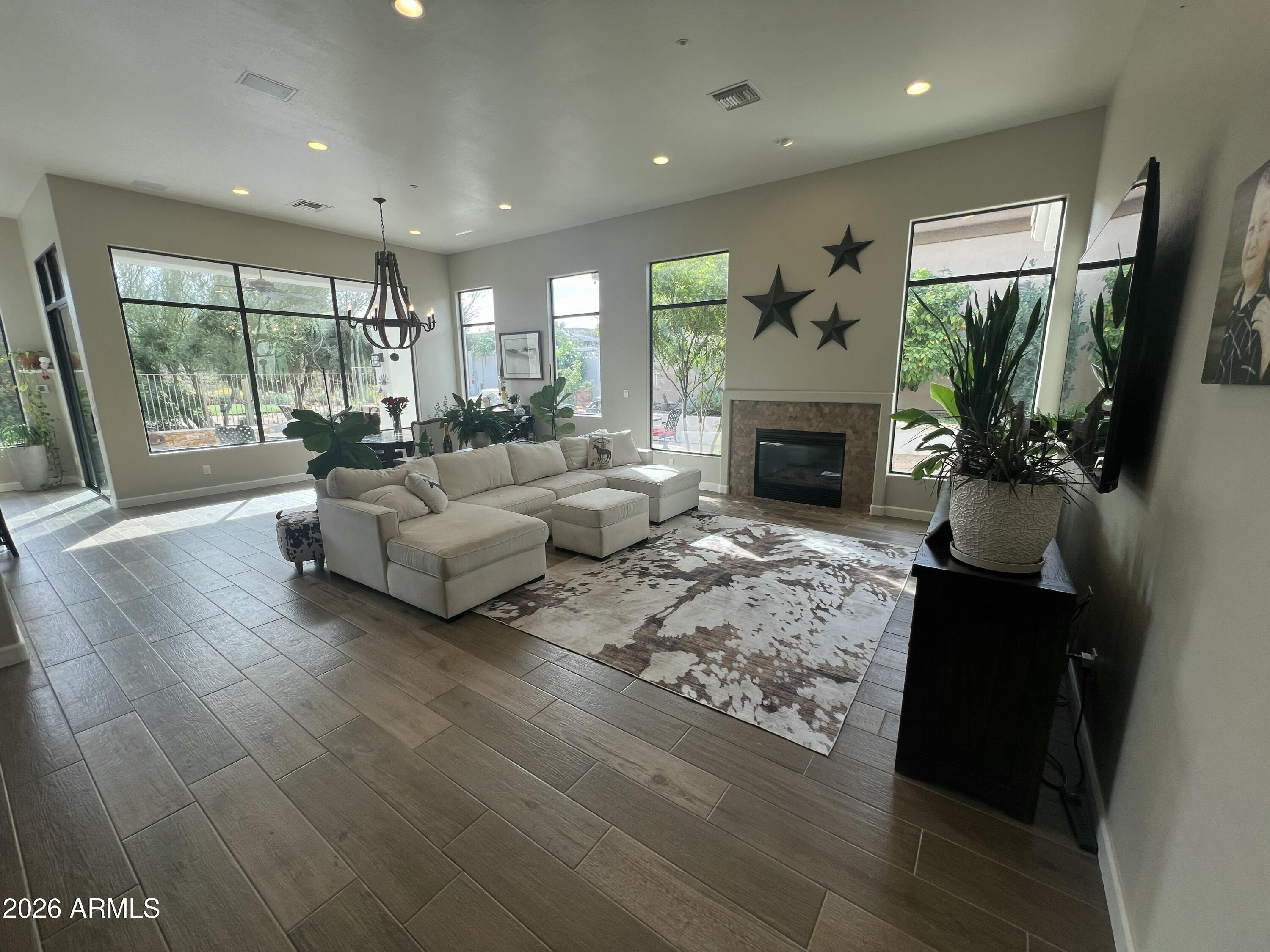 15621 E CACTUS Drive