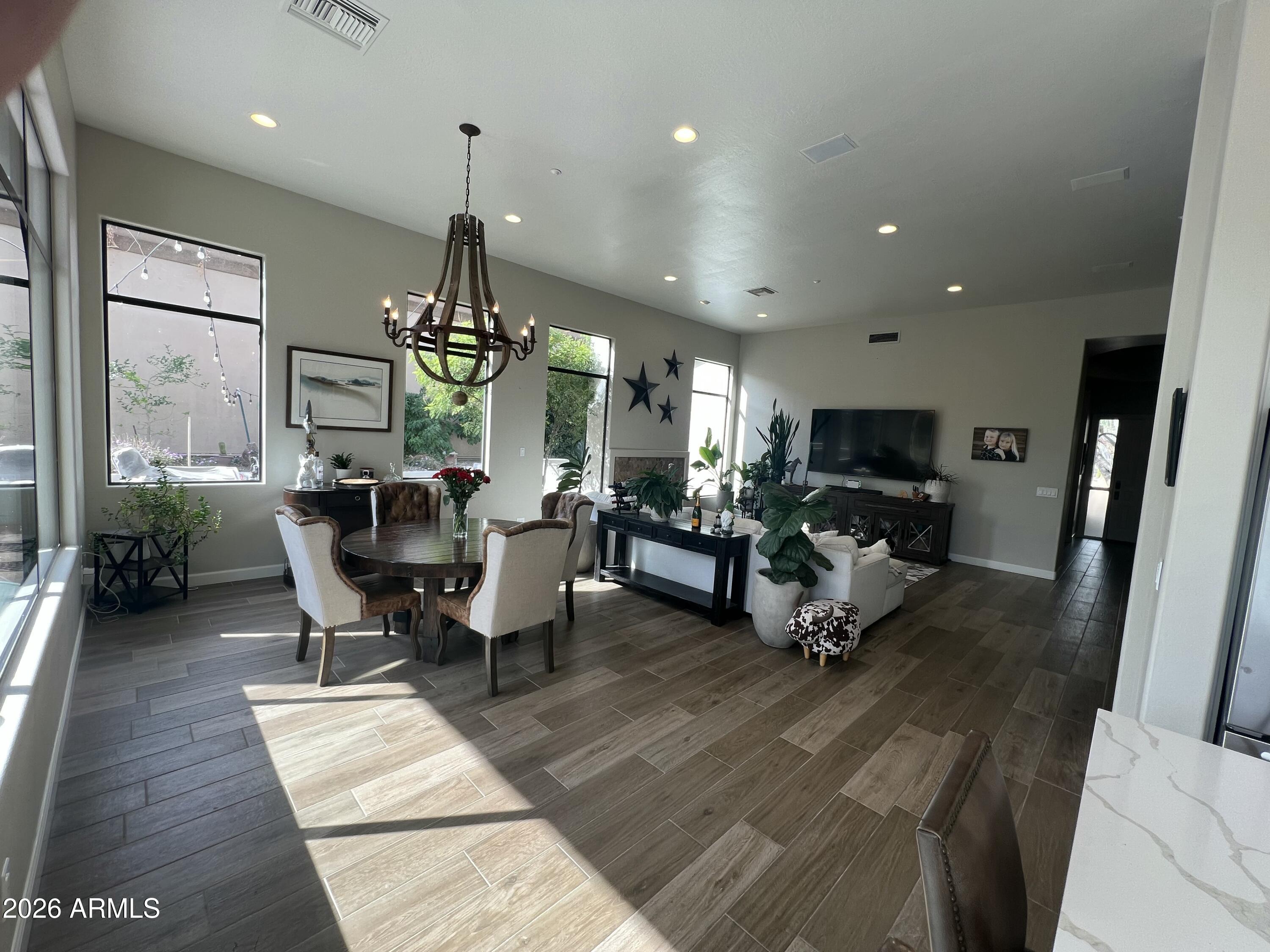 15621 E CACTUS Drive