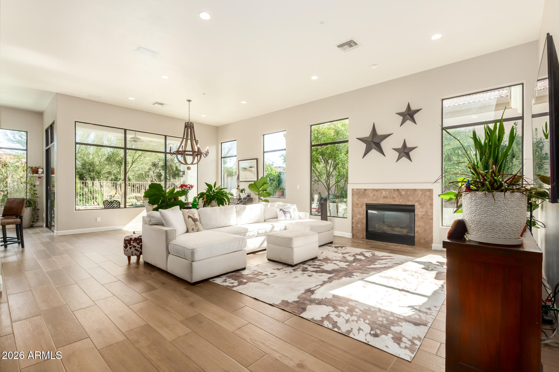 15621 E CACTUS Drive