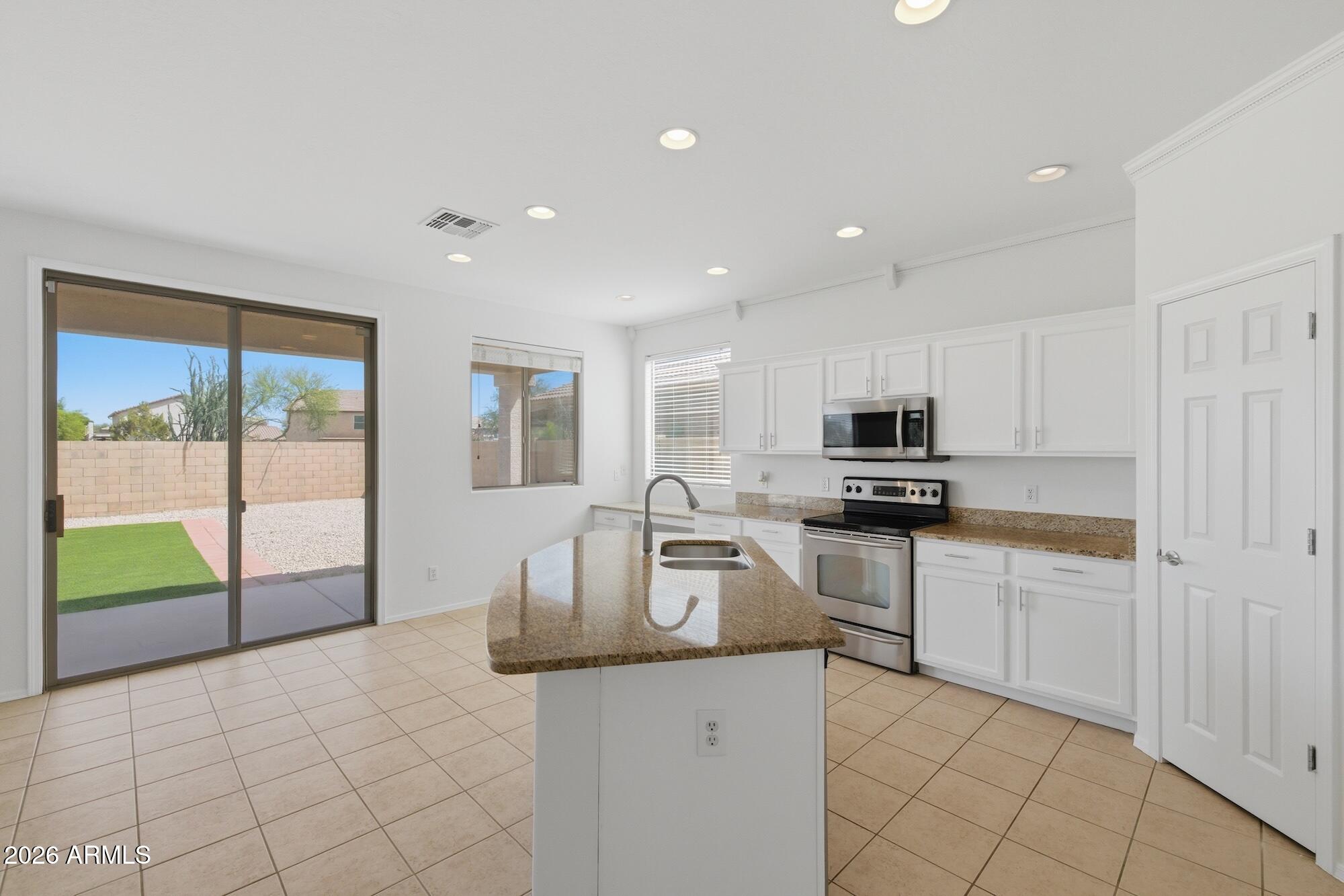 2992 E MORENCI Road
