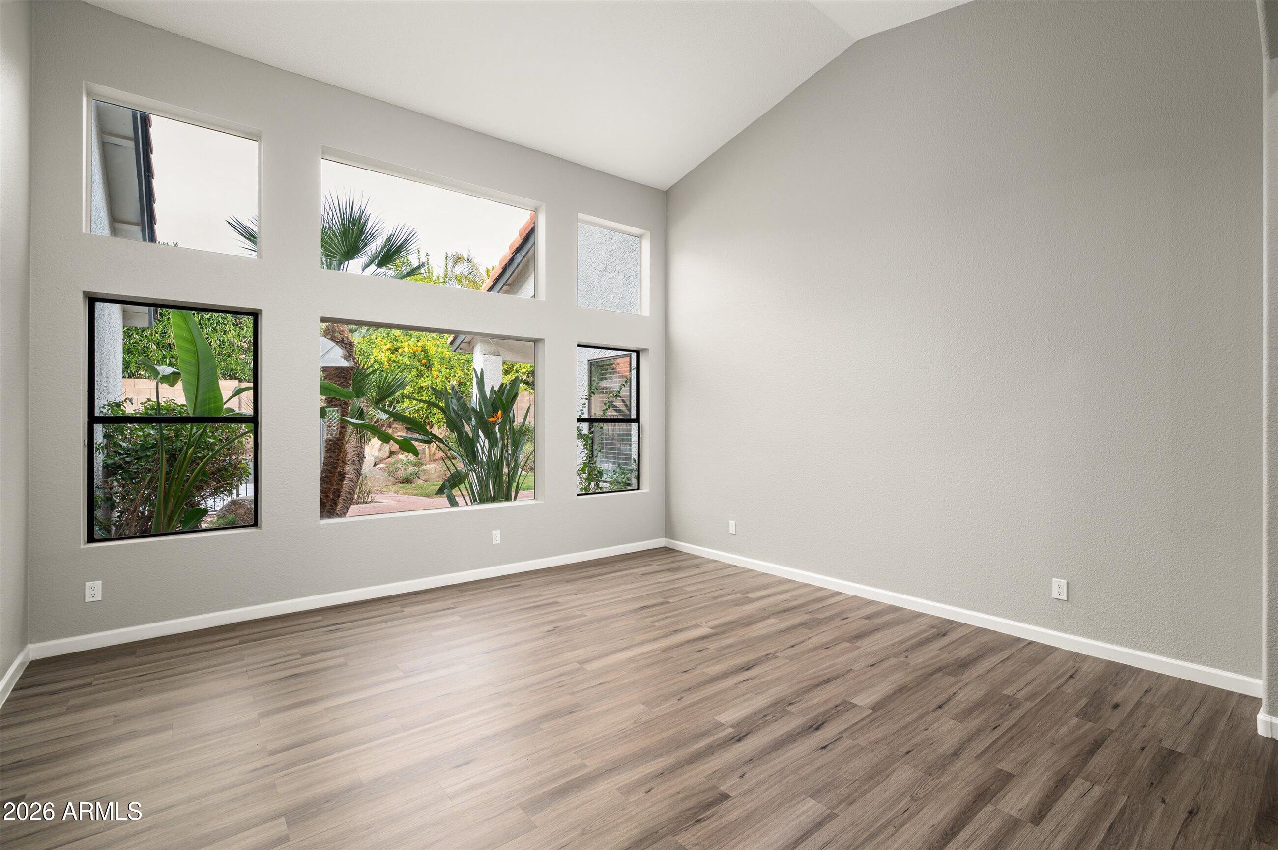 5636 E PARADISE Lane