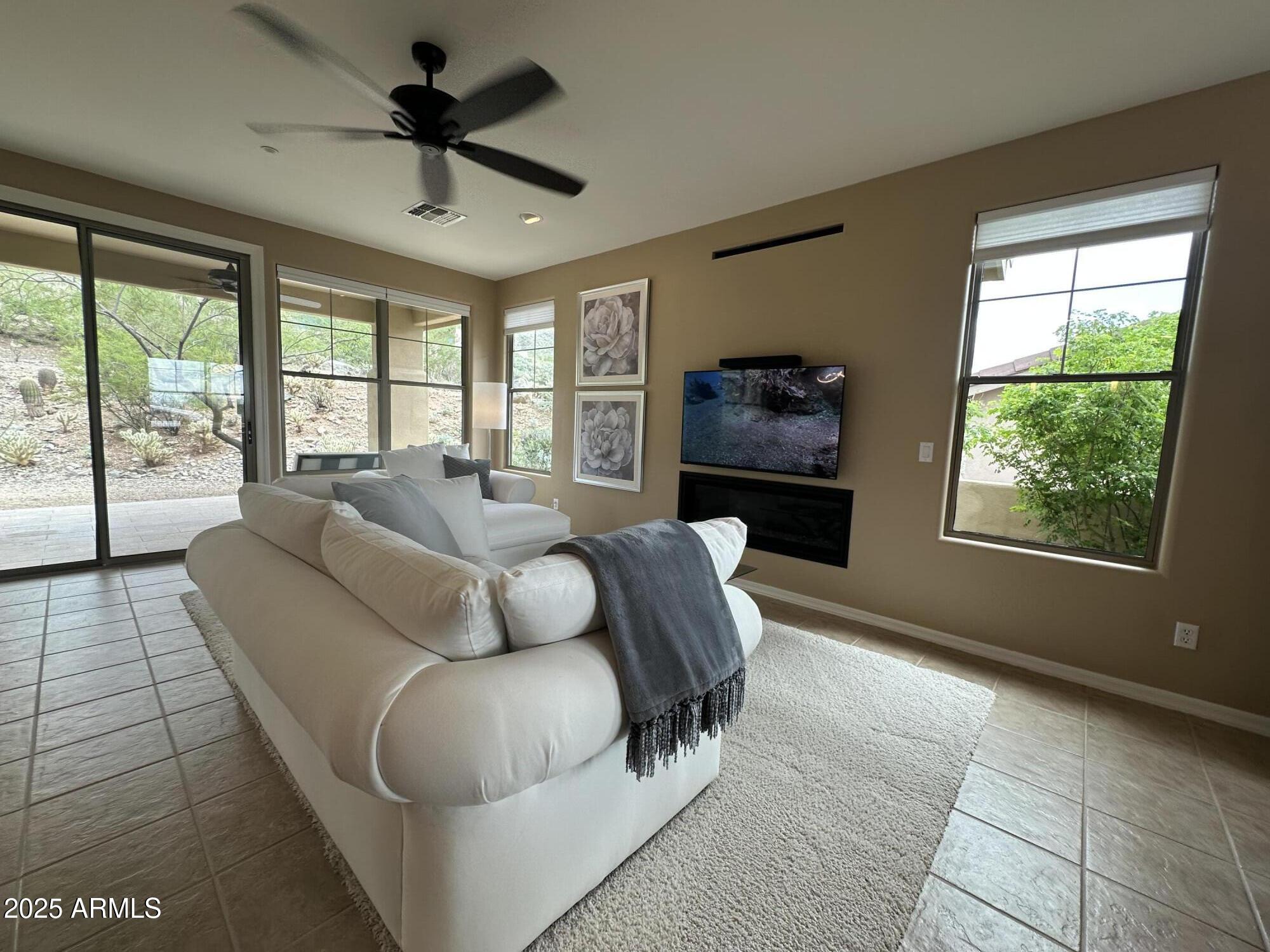 11489 E RAINTREE Drive