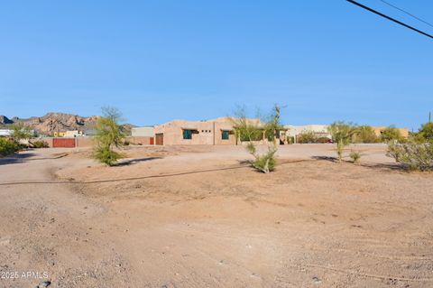 274 E MCKELLIPS Boulevard Apache Junction AZ 85119